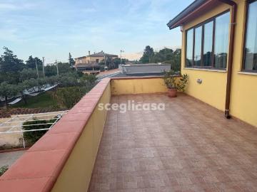 Appartamento in affitto a Carini PA
