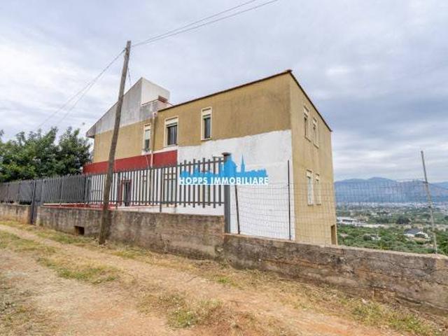 Appartamento in affitto a Carini PA
