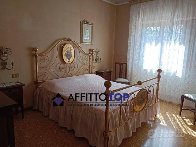 Appartamento in Affitto a Carrara