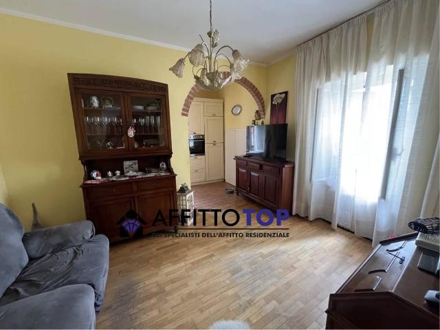 Appartamento in Affitto a Carrara