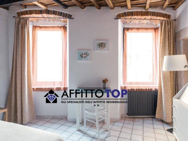 Appartamento in Affitto a Carrara