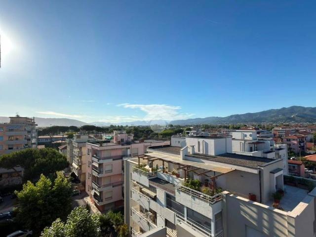 Appartamento in affitto a Carrara MS