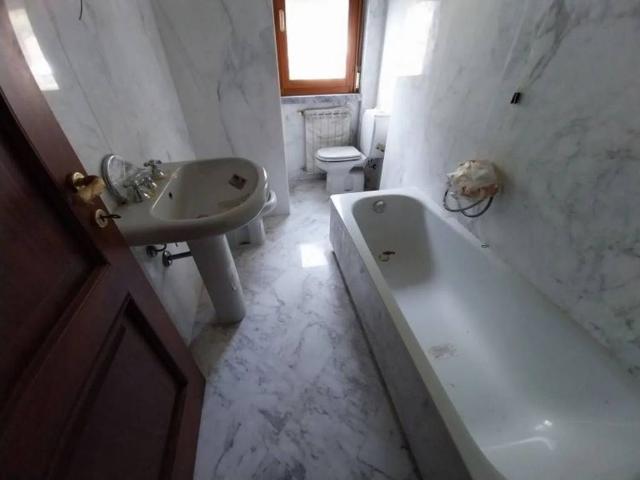Appartamento in affitto a Carrara MS