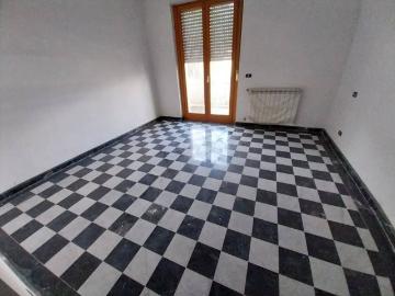 Appartamento in affitto a Carrara MS