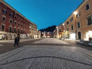 Appartamento in affitto a Carrara MS