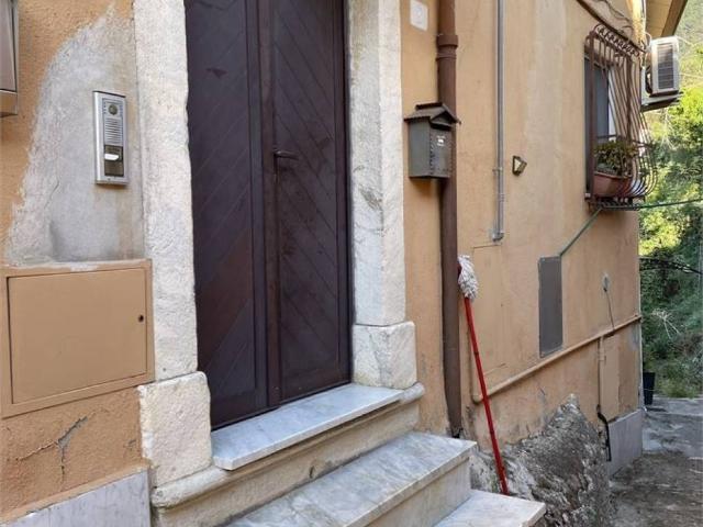 Appartamento in affitto a Carrara MS