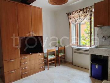 Appartamento in affitto a Carrara via Mazzini, Centro città
