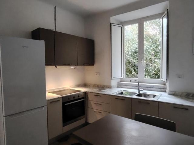 Appartamento in affitto a Carrara via Apuana, TrovaCasa