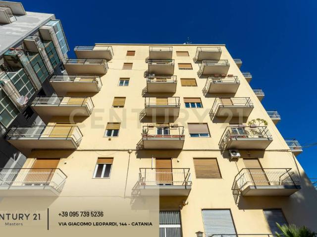 Appartamento in affitto a Catania via Mineo, 33, non arredato/vuoto, box, balcone TrovaCasa
