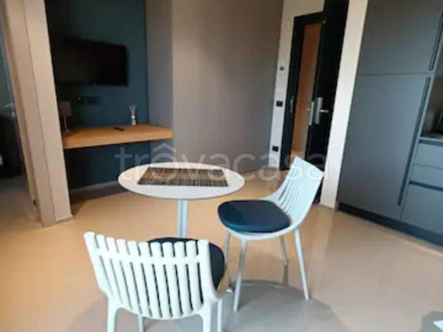 Appartamento in affitto a Catania via Orazio Antinori, arredato, terrazzo, lavastoviglie TrovaCasa