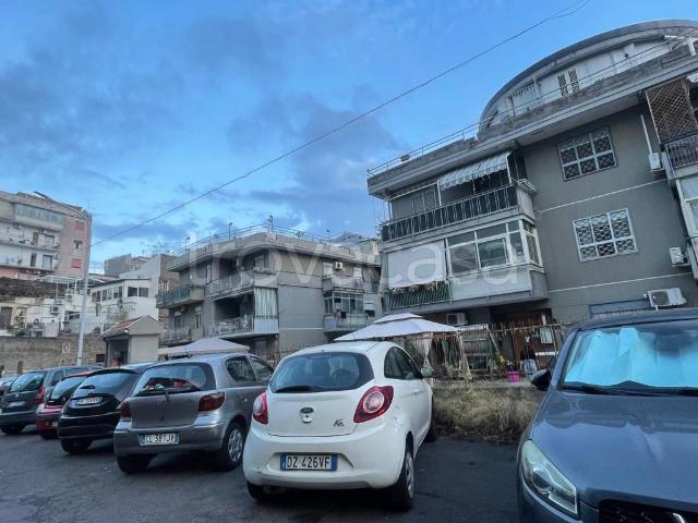 Appartamento in affitto a Catania via Fra' Liberato, non arredato/vuoto, centrale, luminoso TrovaCasa