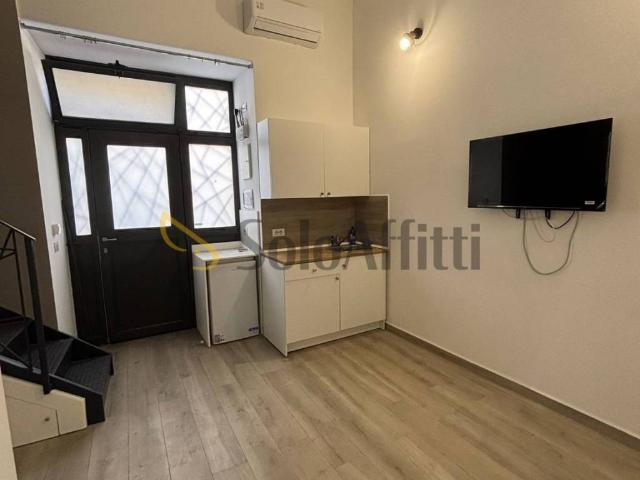 Appartamento in affitto a Catania via Plebiscito, 21, arredato, centrale, lavatrice TrovaCasa