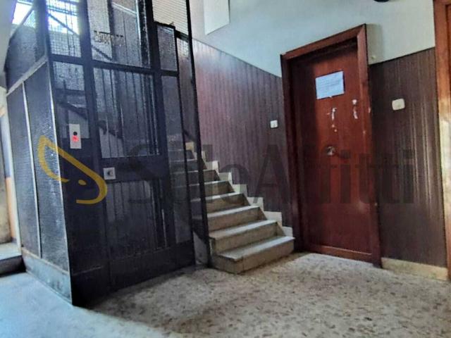Appartamento in affitto a Catania via Santa Maria Della Catena, 18, arredato, terrazzo, buono stato TrovaCasa