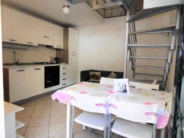 Appartamento in affitto a Catania via Vicenza, 9, arredato, terrazzo, lavatrice TrovaCasa