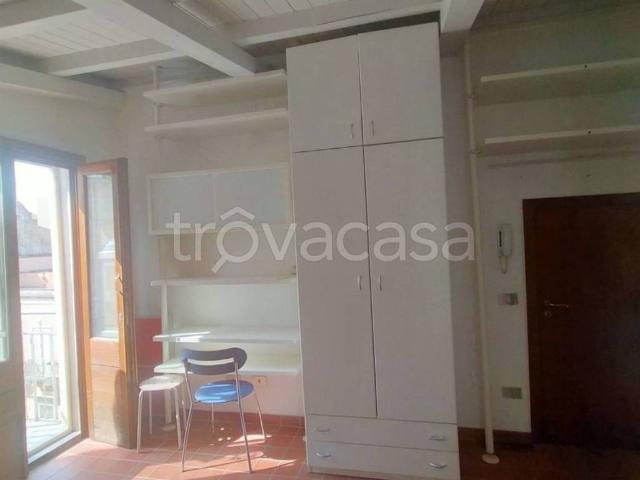 Appartamento in affitto a Catania via Vittorio Emanuele Orlando s.n.c contesto signorile, senza ascensore, balcone TrovaCasa
