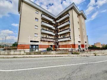 Appartamento in affitto a Catanzaro via Antonino Scopelliti, arredato, riscaldamento autonomo, ascensore TrovaCasa