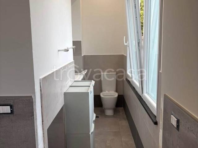 Appartamento in affitto a Catanzaro via Luigi Siciliani, 12, non arredato/vuoto, centrale, balcone TrovaCasa