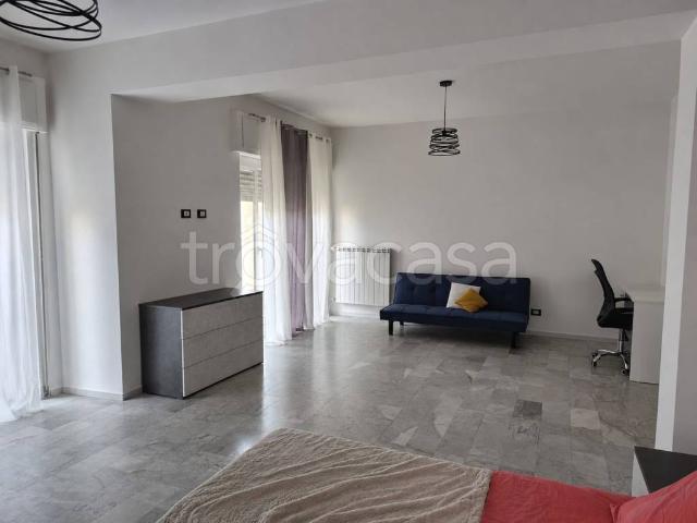 Appartamento in affitto a Catanzaro via Luigi Pascali, arredato, centrale, balcone TrovaCasa