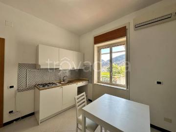 Appartamento in affitto a Cava de' Tirreni via del Presidio, arredato, cucina a vista TrovaCasa