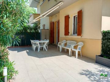 Appartamento in affitto a Cesenatico viale Atene, 10, arredato, giardino privato, lavatrice TrovaCasa