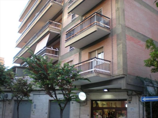 Appartamento in affitto a Cerignola, cucina abitabile, ripostiglio, doppi servizi TrovaCasa