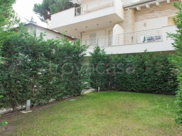 Appartamento in affitto a Cervia viale Giuseppe Verdi, arredato, giardino privato, posto auto TrovaCasa