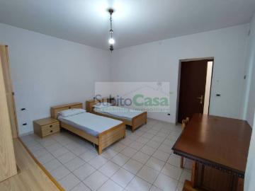 Appartamento in affitto a Chieti via Scanno, 64, arredato, giardino privato, caminetto TrovaCasa