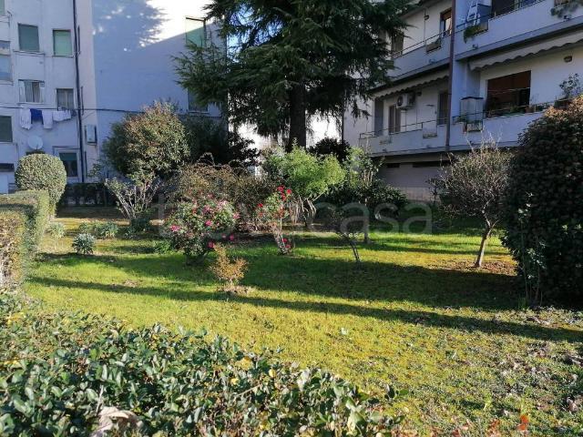 Appartamento in affitto a Chieti via Pescasseroli, 15, arredato, balcone, cucina abitabile TrovaCasa