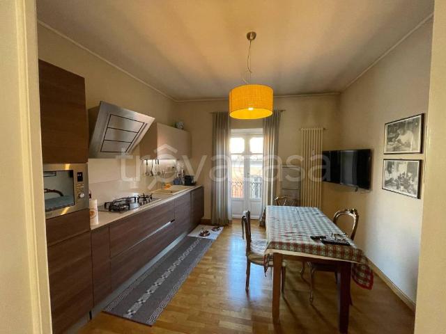 Appartamento in affitto a Chieri via Vittorio Emanuele II, terrazzo, parzialmente arredato, caminetto TrovaCasa