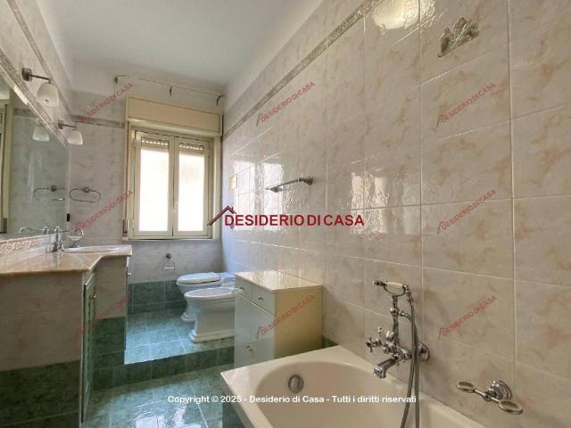 Appartamento in affitto a Cinisi via Generale Vito Artale, 181, arredato, porta blindata, luminoso TrovaCasa