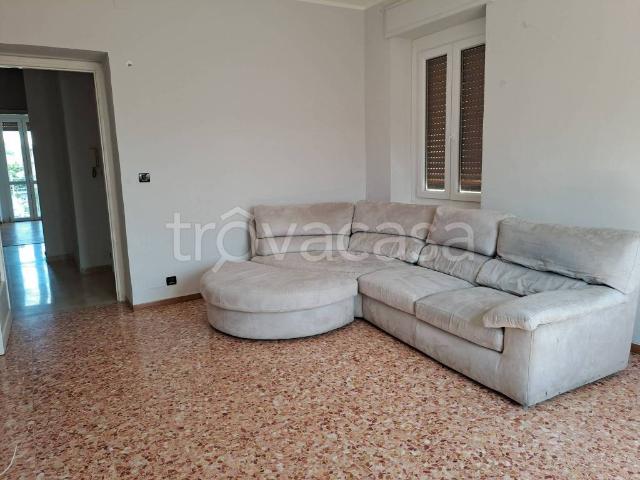 Appartamento in affitto a Ciriè corso Nazioni Unite, 26, non arredato/vuoto, terrazzo, ascensore TrovaCasa
