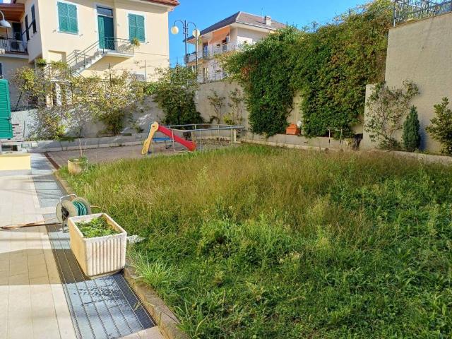Appartamento in affitto a Cogorno GE