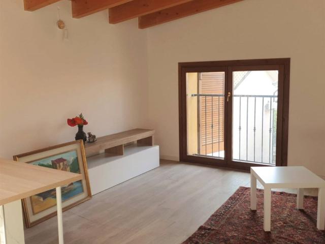 Appartamento in affitto a Cologno Monzese via Carrobbio 16, arredato, travi a vista, ultimo piano TrovaCasa