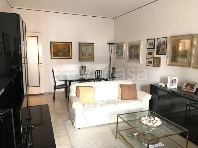 Appartamento in affitto a Cologno Monzese, arredato, terrazzo, ascensore TrovaCasa