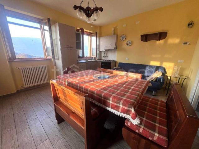 Appartamento in affitto a Colico via San Fedele, 35B, non arredato/vuoto, giardino, vista lago TrovaCasa