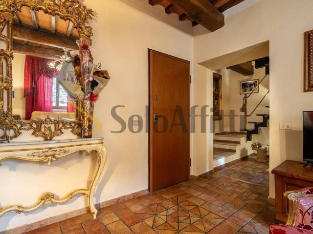 Appartamento in affitto a Colle di Val d'Elsa via dell'Amore, arredato, centrale, lavastoviglie TrovaCasa