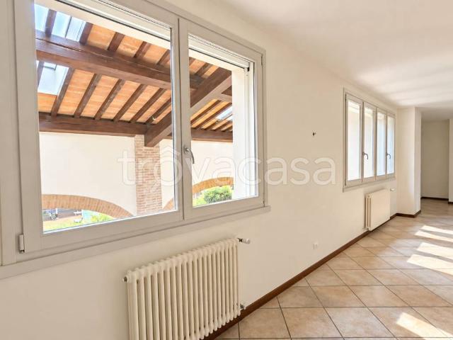 Appartamento in affitto a Collecchio, non arredato/vuoto, box, ultimo piano TrovaCasa