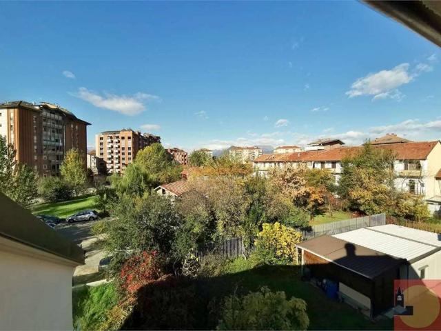 Appartamento in affitto a Collegno TO