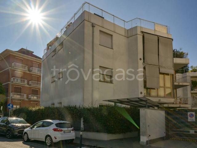 Appartamento in affitto a Collegno via Crimea, 23, arredato, giardino privato, terrazzo TrovaCasa