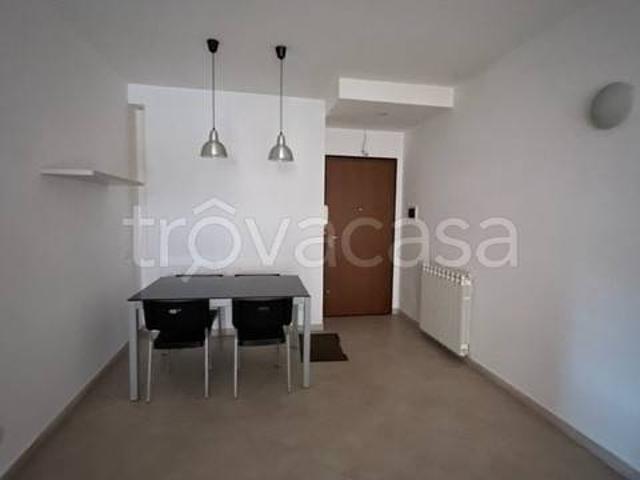 Appartamento in affitto a Colleferro piazza Caduti di Nassiriya, arredato, riscaldamento autonomo, balcone TrovaCasa