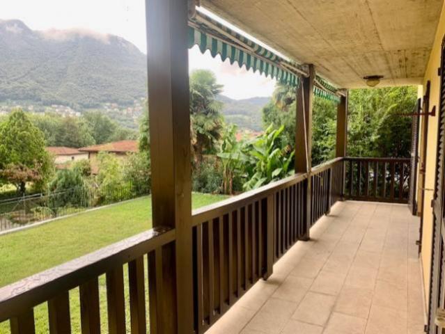 Appartamento in Affitto a Collina d'Oro
