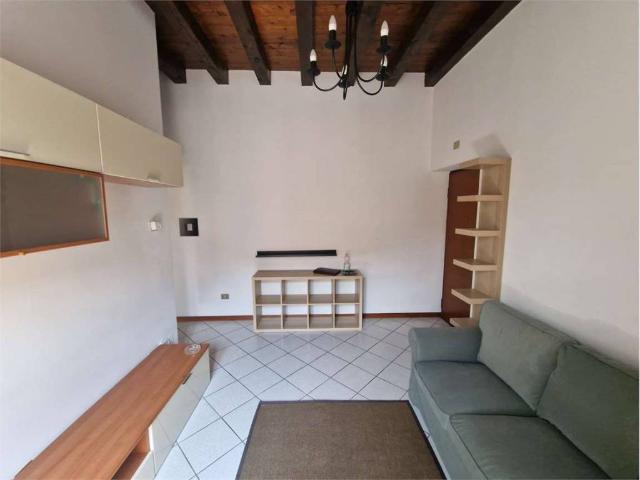 Appartamento in affitto a Como CO