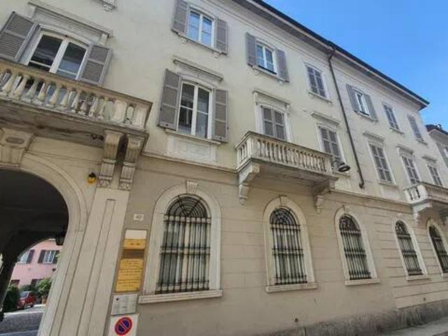 Appartamento in affitto a Como CO