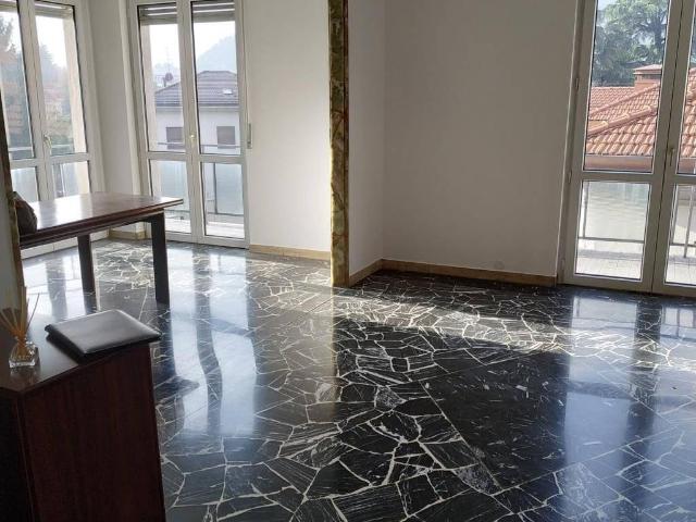 Appartamento in affitto a Como CO