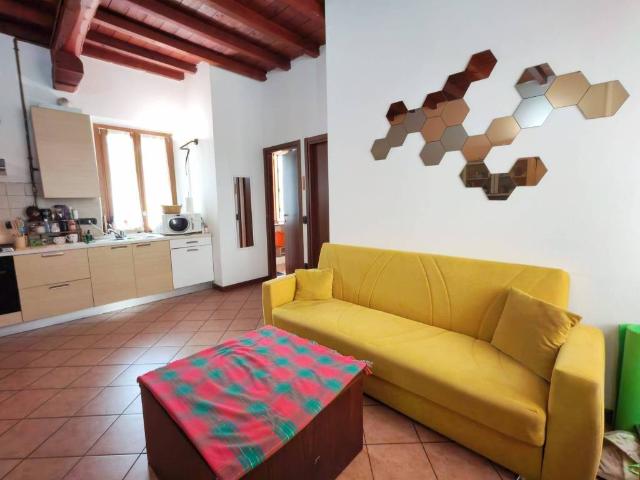 Appartamento in affitto a Como CO