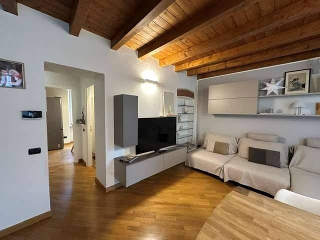 Appartamento in affitto a Como CO