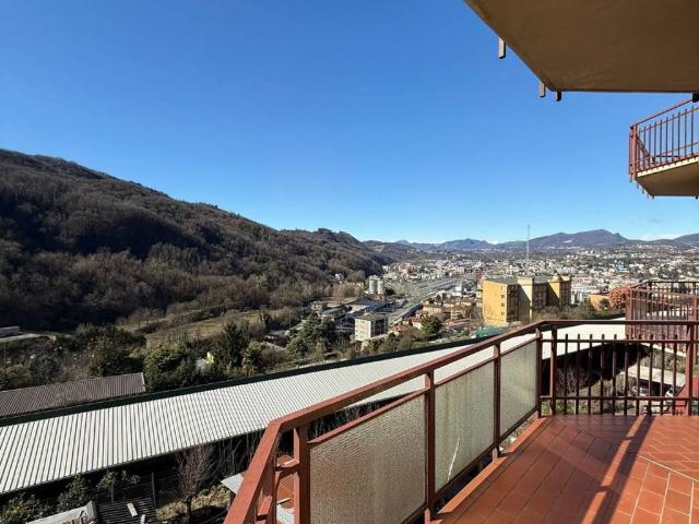 Appartamento in affitto a Como CO
