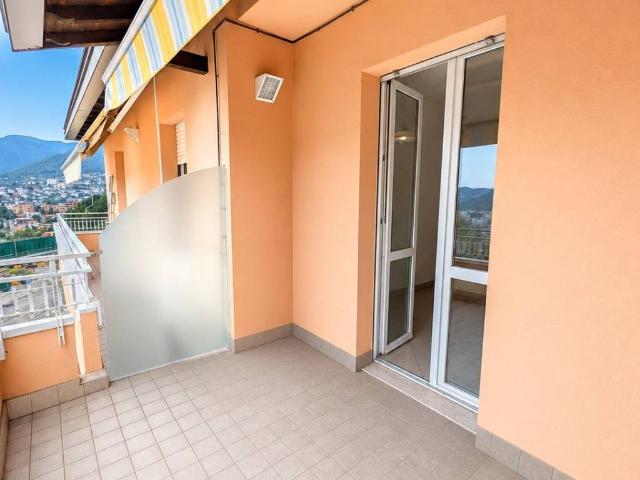 Appartamento in affitto a Como CO