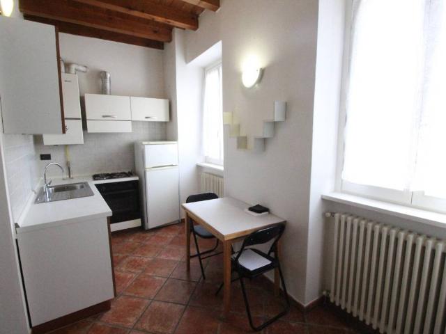 Appartamento in affitto a Como CO