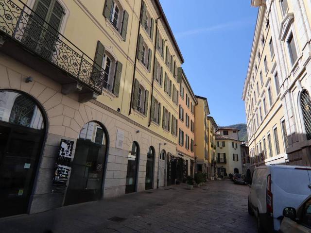 Appartamento in affitto a Como CO